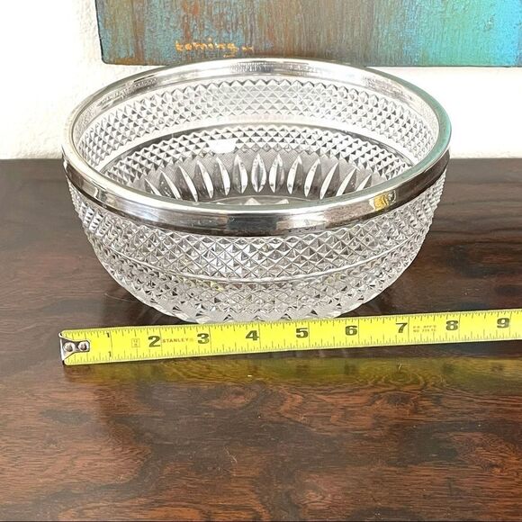 Glass bowl with silver trim - Picture 10 of 10